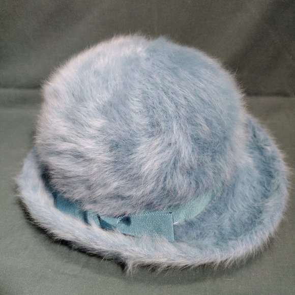 🎬 Kangol Design || Furgora Fuzzy GoGo Cloche Hat - Picture 2 of 8